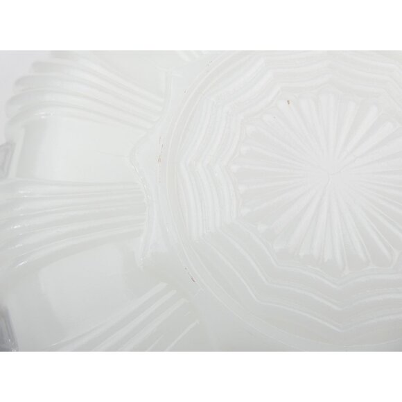 Vintage Anchor Hocking Milk Glass Deviled Egg Plate With Gold Trim - Picture 5 of 16